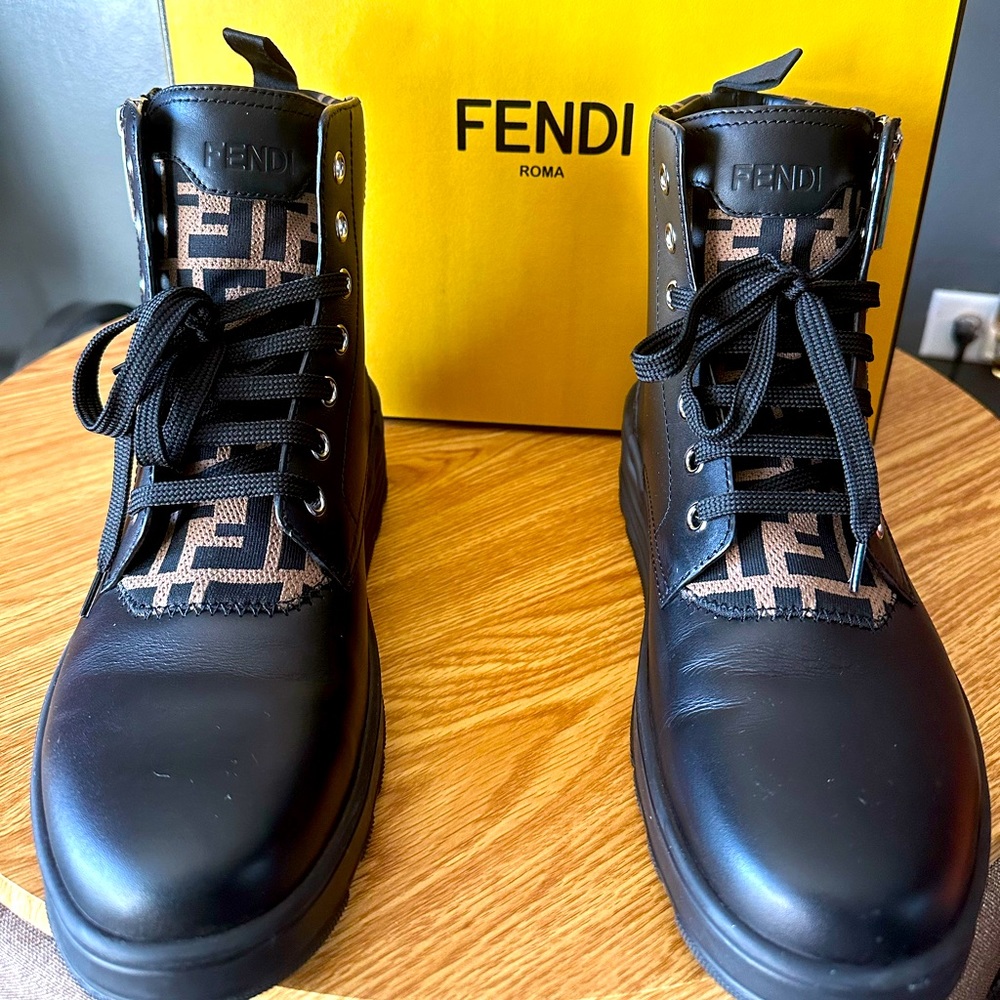 Men Size 12 (US)